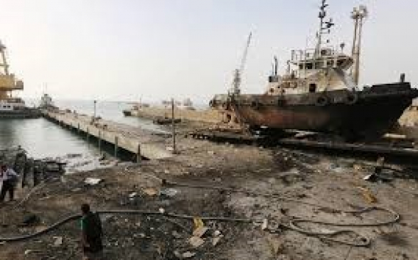 Порт йеменской Ходейды возобновил прием коммерческих судов после удара Израиля